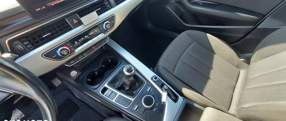 Audi A4 cena 72900 przebieg: 112000, rok produkcji 2017 z Malbork małe 277